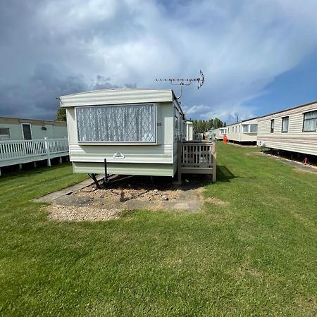 צ'אפל סנט לאונרדס Tessas Caravan Breaks מראה חיצוני תמונה